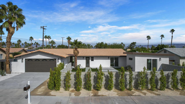 2800 E San Juan Road, Palm Springs CA: https://media.crmls.org/mediaz/a26489c7-2108-4884-a4e9-1d8c5e145c45.jpg