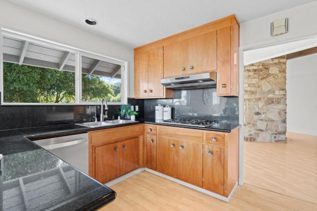 16451 Wood Acres Road, Los Gatos CA: https://media.crmls.org/mediaz/a26511bd-351d-4655-a4e8-e8b0d37b7f85.jpg