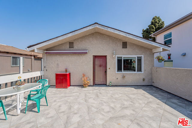 2413 CARNEGIE Lane, Redondo Beach, California 90278, 2 Bedrooms Bedrooms, ,1 BathroomBathrooms,Residential,Sold,CARNEGIE,22158269