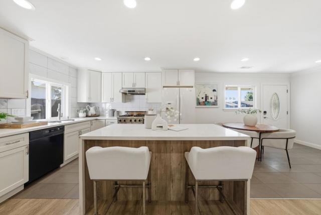 591 Marylinn Drive, Milpitas CA: https://media.crmls.org/mediaz/a2653745-f0b1-492b-ae77-bf22bfc3db89.jpg