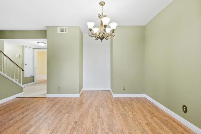 Detail Gallery Image 9 of 35 For 2425 Hawthorn Glen, Escondido,  CA 92027 - 3 Beds | 2 Baths