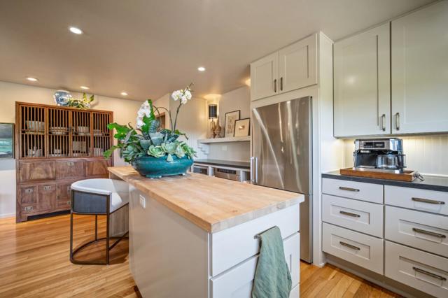 12500 Saddle Way, Carmel Valley CA: https://media.crmls.org/mediaz/a266b7d6-cc17-470d-be5b-e00b63bfbc1f.jpg