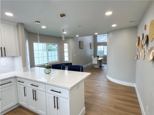 Detail Gallery Image 25 of 51 For 2030 San Remo Dr, Oceanside,  CA 92056 - 4 Beds | 3 Baths