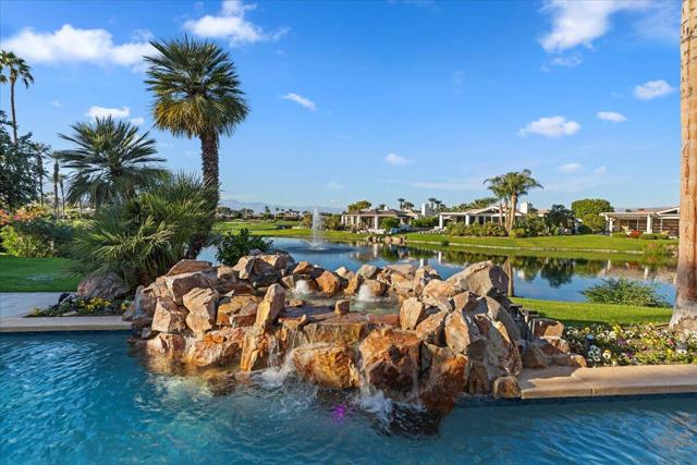 2 Deerfield Court, Rancho Mirage CA: https://media.crmls.org/mediaz/a26809dd-bf1f-430d-b3bd-770cc4e3c12b.jpg