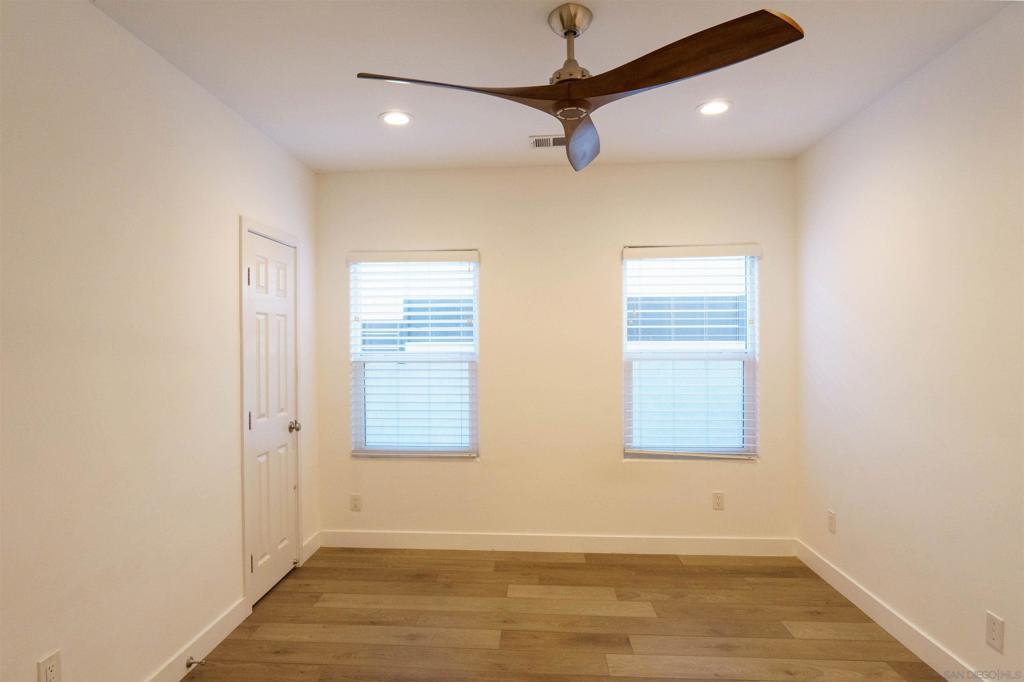 MLS #250018206SD img 24