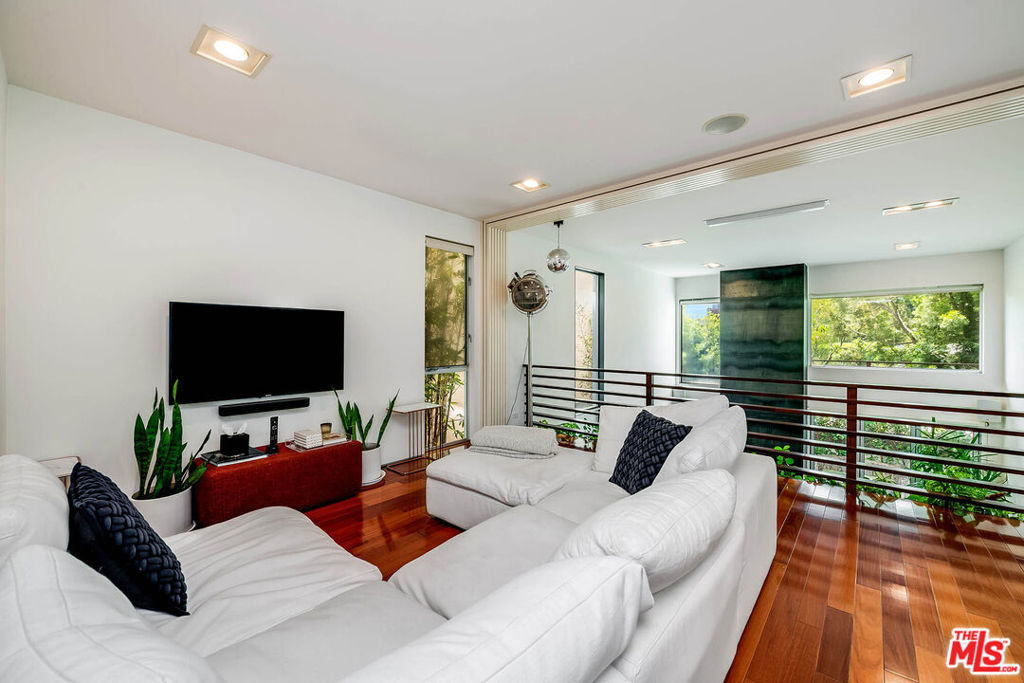 MLS #26865075 image #8