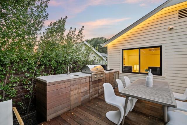 628 8th Avenue, Menlo Park CA: https://media.crmls.org/mediaz/a268ce15-0003-41af-8a96-9845fddebd51.jpg