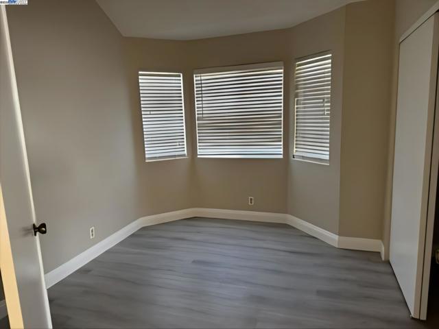 6221 Potrero Dr, Newark CA: https://media.crmls.org/mediaz/a26940e5-2eb7-4bf7-8d7b-8d0ca6a513ea.jpg
