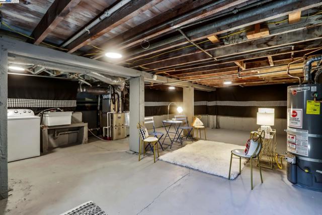 774 S 12th St, San Jose CA: https://media.crmls.org/mediaz/a26952b9-db54-40f6-98c3-b13119f60cb4.jpg