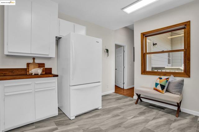 580 Chetwood St., Oakland CA: https://media.crmls.org/mediaz/a2699587-7953-45e7-ba81-58d2e4c8b827.jpg
