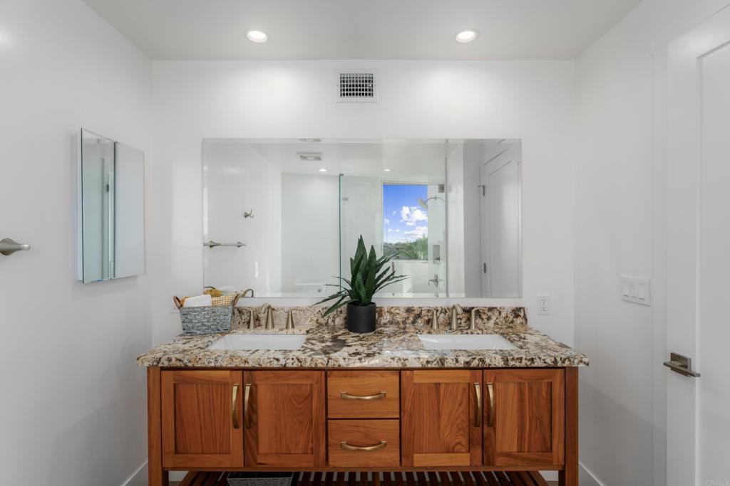 2648 State Street - photo 15