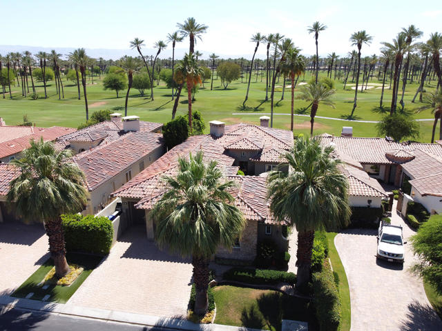 56588 S Palms Drive, La Quinta CA: https://media.crmls.org/mediaz/a26aa775-faa1-4d9d-a9e0-8303134e968d.jpg