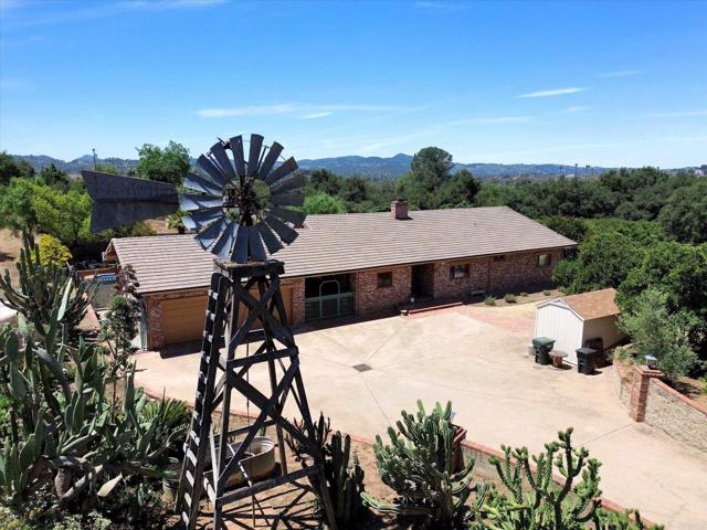 29481 Miller Road, Valley Center CA: https://media.crmls.org/mediaz/a26b46d7-5ec0-4416-8344-b884c62d2f09.jpg