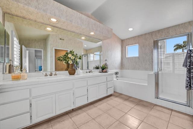 4981 Lamia Way, Oceanside CA: https://media.crmls.org/mediaz/a26cadf0-1cf4-4501-891e-cba4f186d9de.jpg
