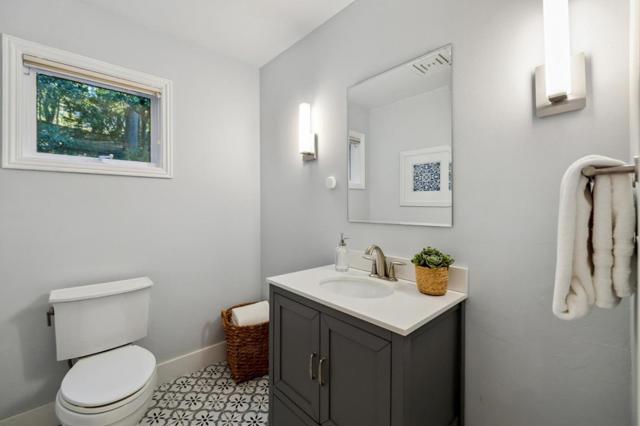 Image 41 of 55 For 23525 Ravensbury Avenue