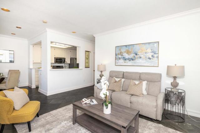 2309 Hastings Shore Lane, Redwood City CA: https://media.crmls.org/mediaz/a26d0f49-164f-4226-9b77-4c45749cabbd.jpg