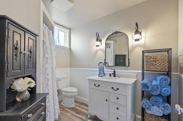 22 Heiner Road, Watsonville CA: https://media.crmls.org/mediaz/a26db297-0896-42d7-94f9-55d7169adac0.jpg