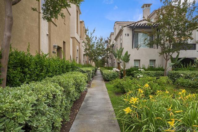 644 Hatfield Dr, San Marcos CA: https://media.crmls.org/mediaz/a26dc6af-d074-4b55-ade5-a504d2a80587.jpg