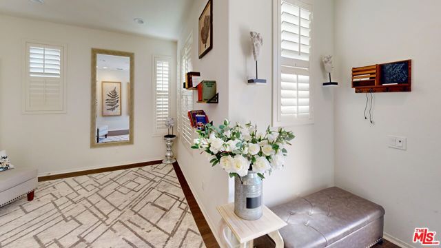 18215 Astro Court, Santa Clarita CA: https://media.crmls.org/mediaz/a26e6c99-0a85-491e-870d-33251a56e027.jpg