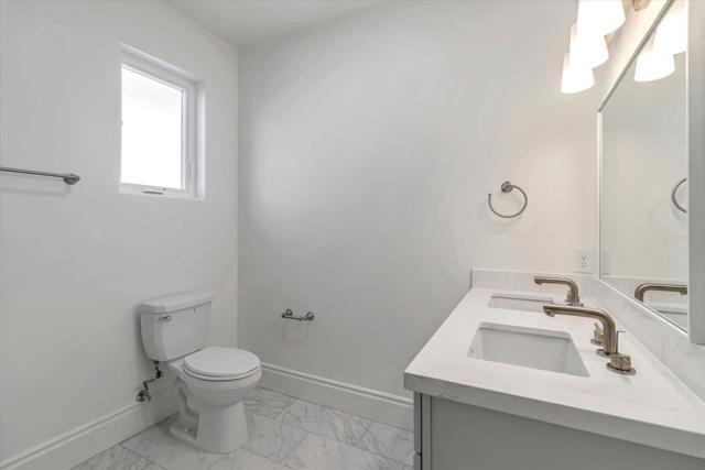 3074 Malcolm Avenue, Oakland CA: https://media.crmls.org/mediaz/a26efca2-9413-4477-887b-0877e46792cd.jpg