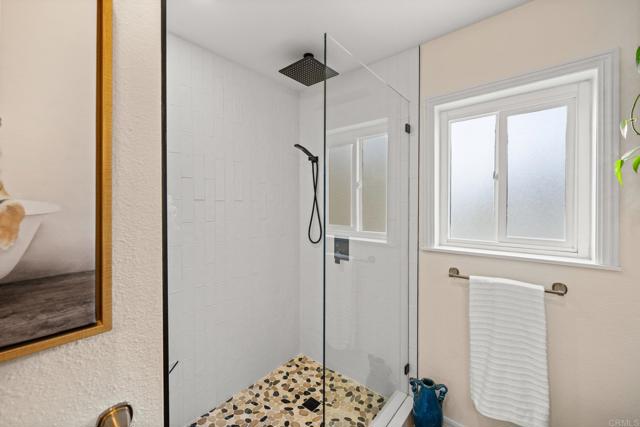 2702 Jacaranda Avenue, Carlsbad CA: https://media.crmls.org/mediaz/a26f076b-d55a-4dd5-bb95-aeefe0766ce0.jpg