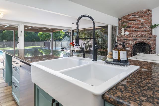 6641 Murray Park Dr, San Diego CA: https://media.crmls.org/mediaz/a26fa9a8-f956-4e6b-bd83-a1d1cbc670d2.jpg