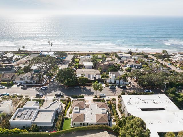 Detail Gallery Image 33 of 36 For 611 Stratford Ct, Del Mar,  CA 92014 - 2 Beds | 3/1 Baths