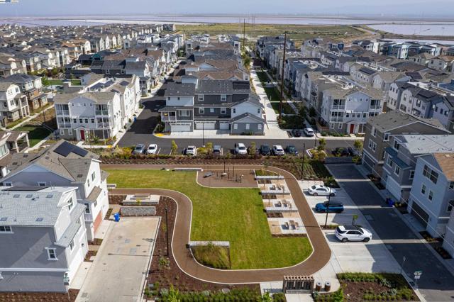 37389 Salt Grass Rd, Newark CA: https://media.crmls.org/mediaz/a270ecb8-8dbc-4185-81db-ae66d8d45547.jpg