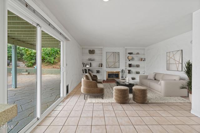 5505 Topa Topa Drive, Ventura CA: https://media.crmls.org/mediaz/a27181fc-5d58-41a4-8095-8c749807e0df.jpg