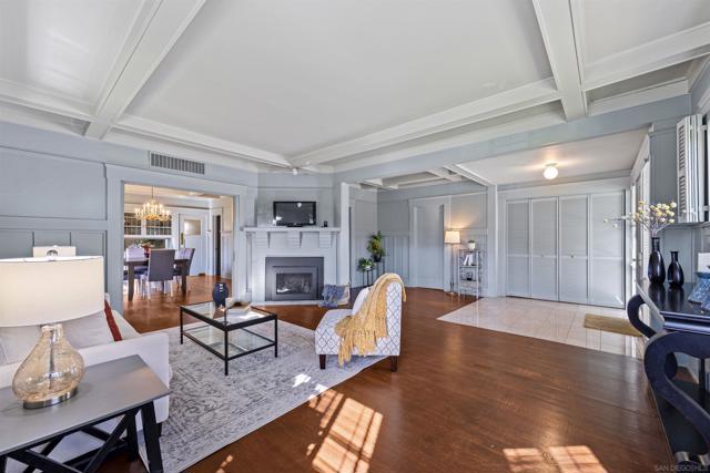 4229 Saint James Place, San Diego CA: https://media.crmls.org/mediaz/a271c083-e15d-44ad-bae0-c7a4bc36be7b.jpg