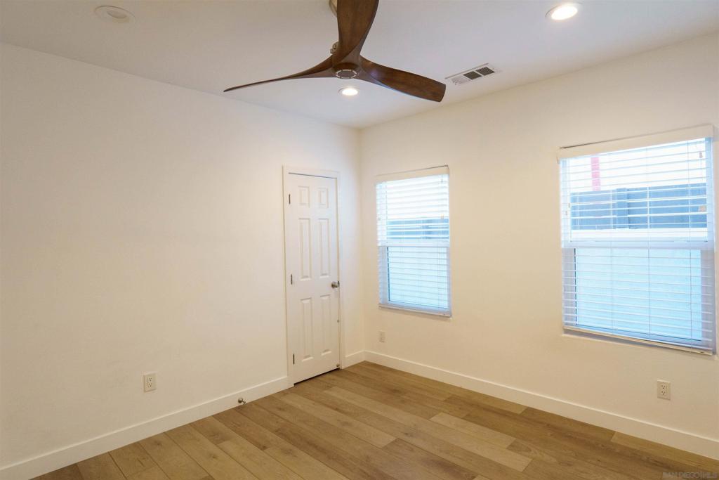 MLS #250018206SD img 25