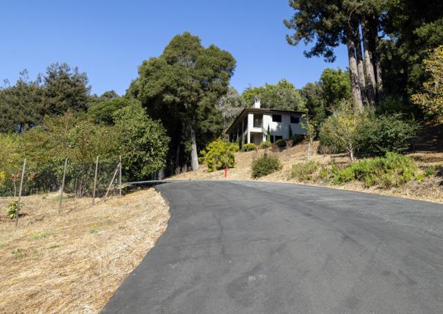 3375 Allred Lane, Soquel CA: https://media.crmls.org/mediaz/a27335c8-07a6-4610-a49e-672f5d416dc9.jpg