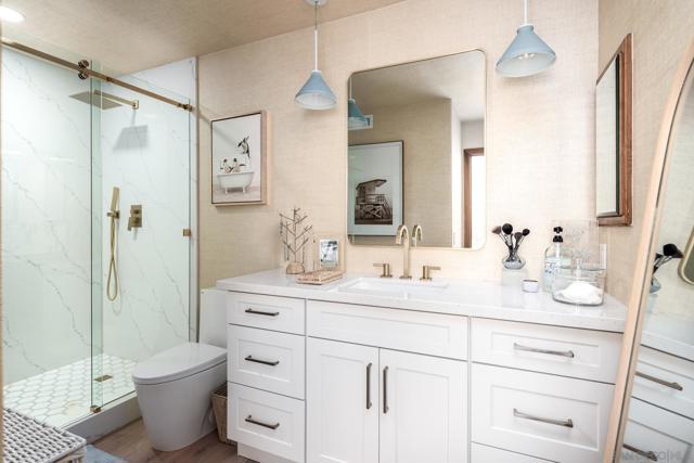 17310 Calle Mayor, Rancho Santa Fe CA: https://media.crmls.org/mediaz/a273f539-1c2d-4aa1-8cb7-dfe0842a04bc.jpg