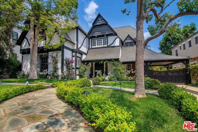 908 Malcolm Avenue, Los Angeles CA: https://media.crmls.org/mediaz/a2753f96-963e-49c2-a939-18aabf7e7857.jpg