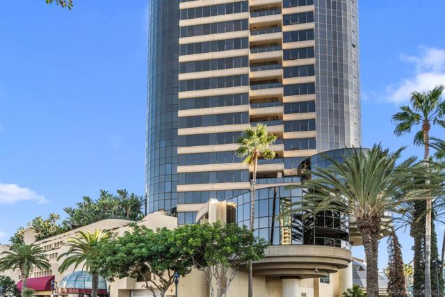 100 Harbor Dr, San Diego CA: https://media.crmls.org/mediaz/a275ae62-e8ed-4ea9-a325-6b3f92daa0a7.jpg