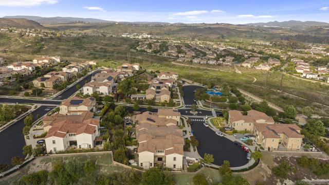 4706 Chase Ct, Carlsbad CA: https://media.crmls.org/mediaz/a276406f-0b65-42a8-b252-cef42243b5fa.jpg
