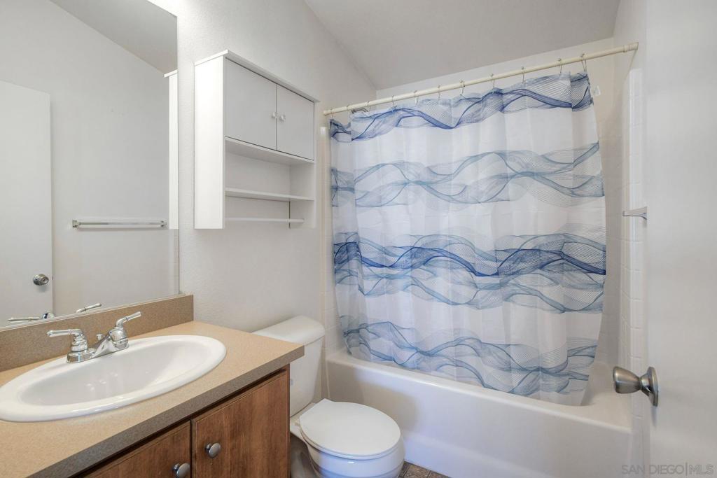 MLS #250038113SD image #15