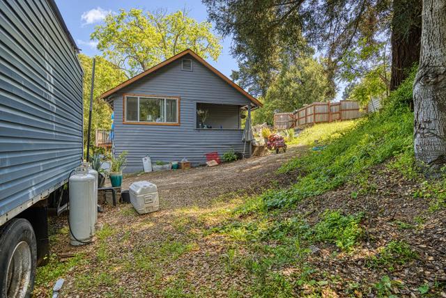 3535 Glen Canyon Road, Scotts Valley CA: https://media.crmls.org/mediaz/a2776138-9244-4b82-995f-03cf1814638c.jpg