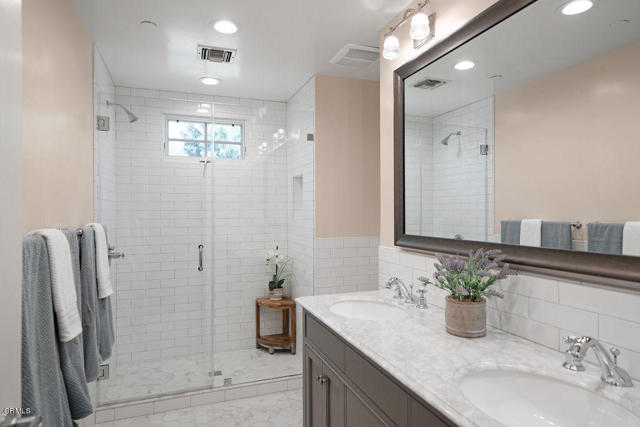 Detail Gallery Image 36 of 68 For 2017 Freeborn Way, Camarillo,  CA 93012 - 6 Beds | 6/1 Baths