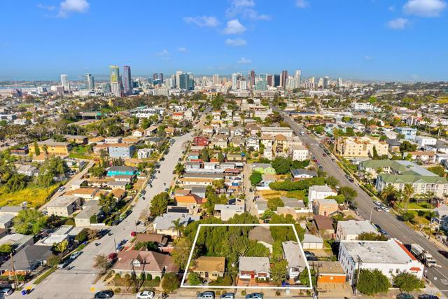 918 27Th St, San Diego CA: https://media.crmls.org/mediaz/a2791acd-980d-4699-b534-9ff4326068a3.jpg