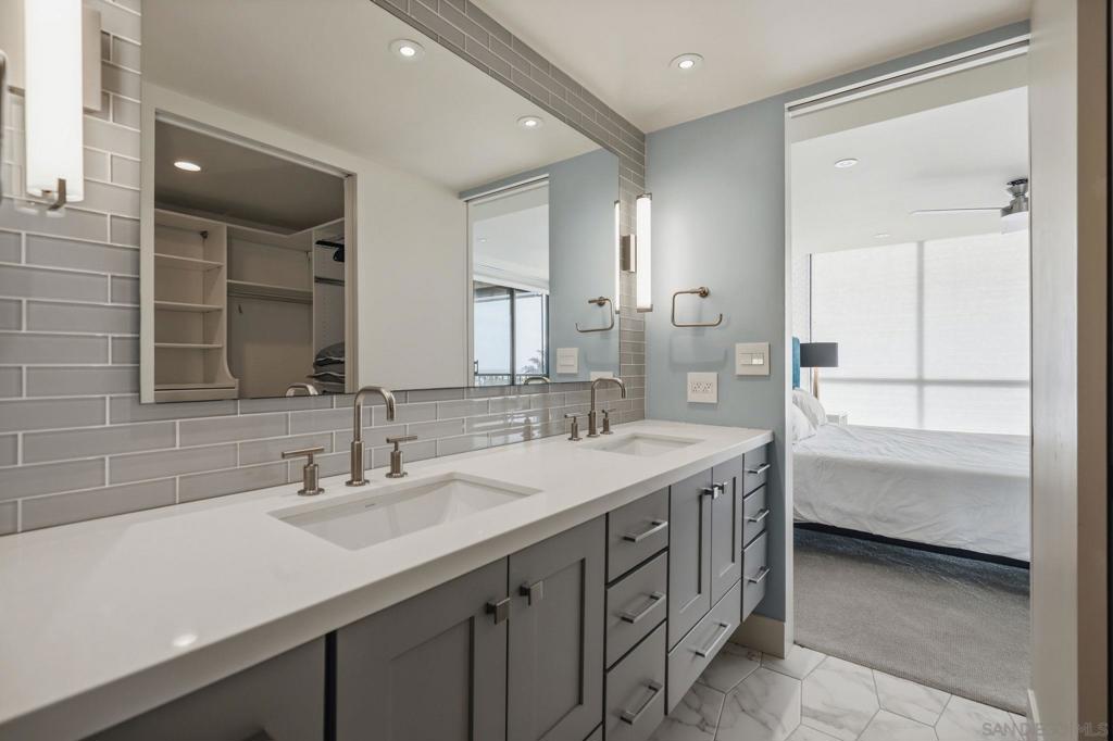 2500 Torrey Pines Rd - photo 12