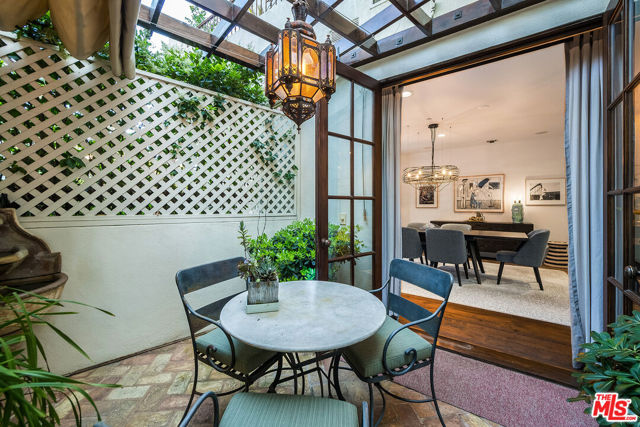 1925 Curson Place, Los Angeles CA: https://media.crmls.org/mediaz/a2797752-ecc8-45f4-a030-40becfe9e2a7.jpg