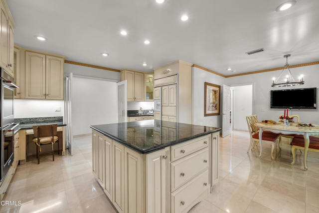 Detail Gallery Image 22 of 63 For 4240 Reyes Dr, Los Angeles,  CA 91356 - 4 Beds | 4/1 Baths