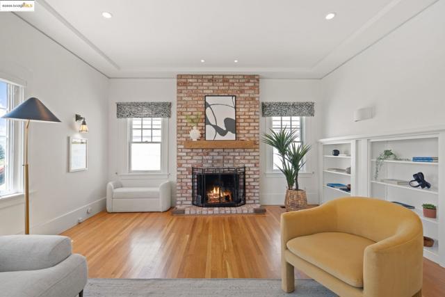 355 Arlington Ave., Berkeley CA: https://media.crmls.org/mediaz/a27ab1e7-77e2-49d9-926b-d9492e8aff45.jpg