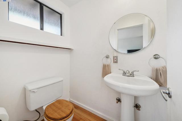 7171 HOMEWOOD DRIVE, Oakland CA: https://media.crmls.org/mediaz/a27ac091-a246-4ed9-a9d3-c46e2a8212e6.jpg