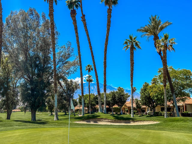 352 Villena Way, Palm Desert CA: https://media.crmls.org/mediaz/a27ae7d2-0f3b-4bf1-a32f-5b781062158d.jpg