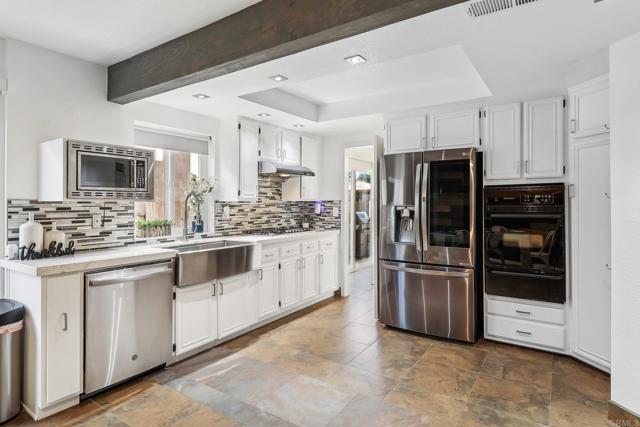 Detail Gallery Image 1 of 1 For 1837 Avenida Sevilla, Oceanside,  CA 92056 - 3 Beds | 2/1 Baths