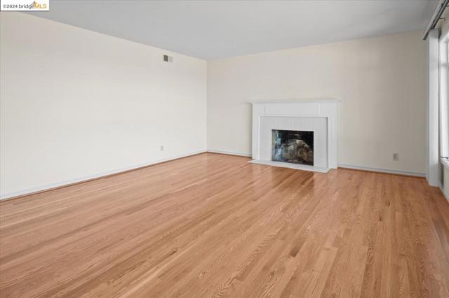 Image 15 of 47 For 59 Anson Way