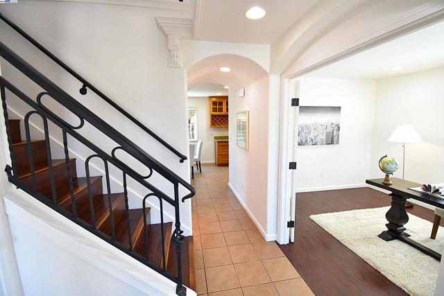33332 Depot Rd, Union City CA: https://media.crmls.org/mediaz/a27bfddf-052d-4c07-8234-53ce3b3200ef.jpg