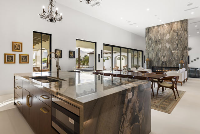 80980 Vista Galope, La Quinta CA: https://media.crmls.org/mediaz/a27c3b9e-f621-4c69-b883-cc6df7c5b388.jpg